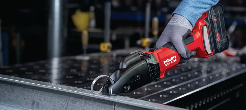 SSH 6-22 cordless metal shears Cordless double cut shear for fast cuts in sheet metal and profiles up to 2.5 mm│12 Gauge – with Hilti SSH CS blades included (Nuron battery platform) Applications 1